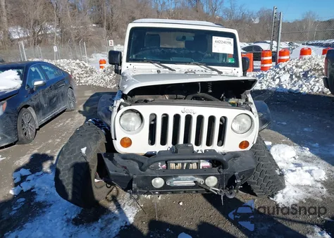 2008 Jeep Wrangler Unlimited Rubicon z USA, uszkodzony, nr VIN 1J8GA69118L611118
